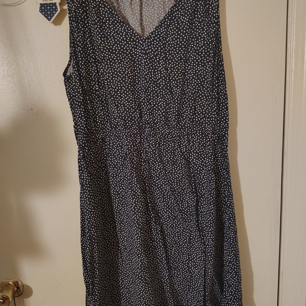 Old Navy Black and White Dotted Midi Dress 35 In Long 36 Width